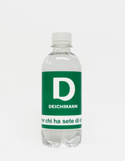 Deichmann own logo water